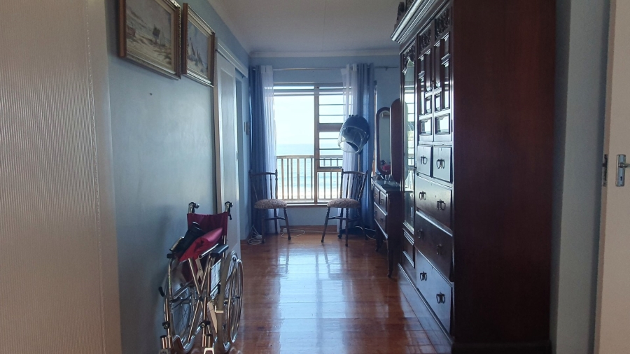 4 Bedroom Property for Sale in Dana Bay Western Cape